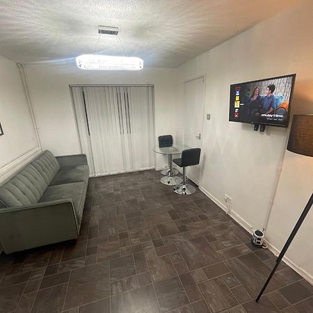 New! 4 Bedroom London House With Garden And Lawn Exteriör bild