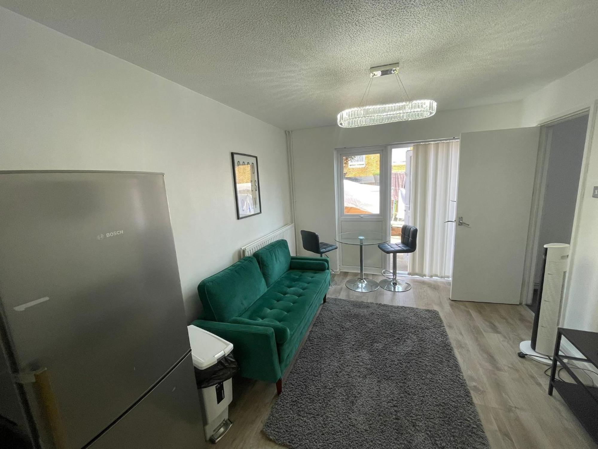 New! 4 Bedroom London House With Garden And Lawn Exteriör bild