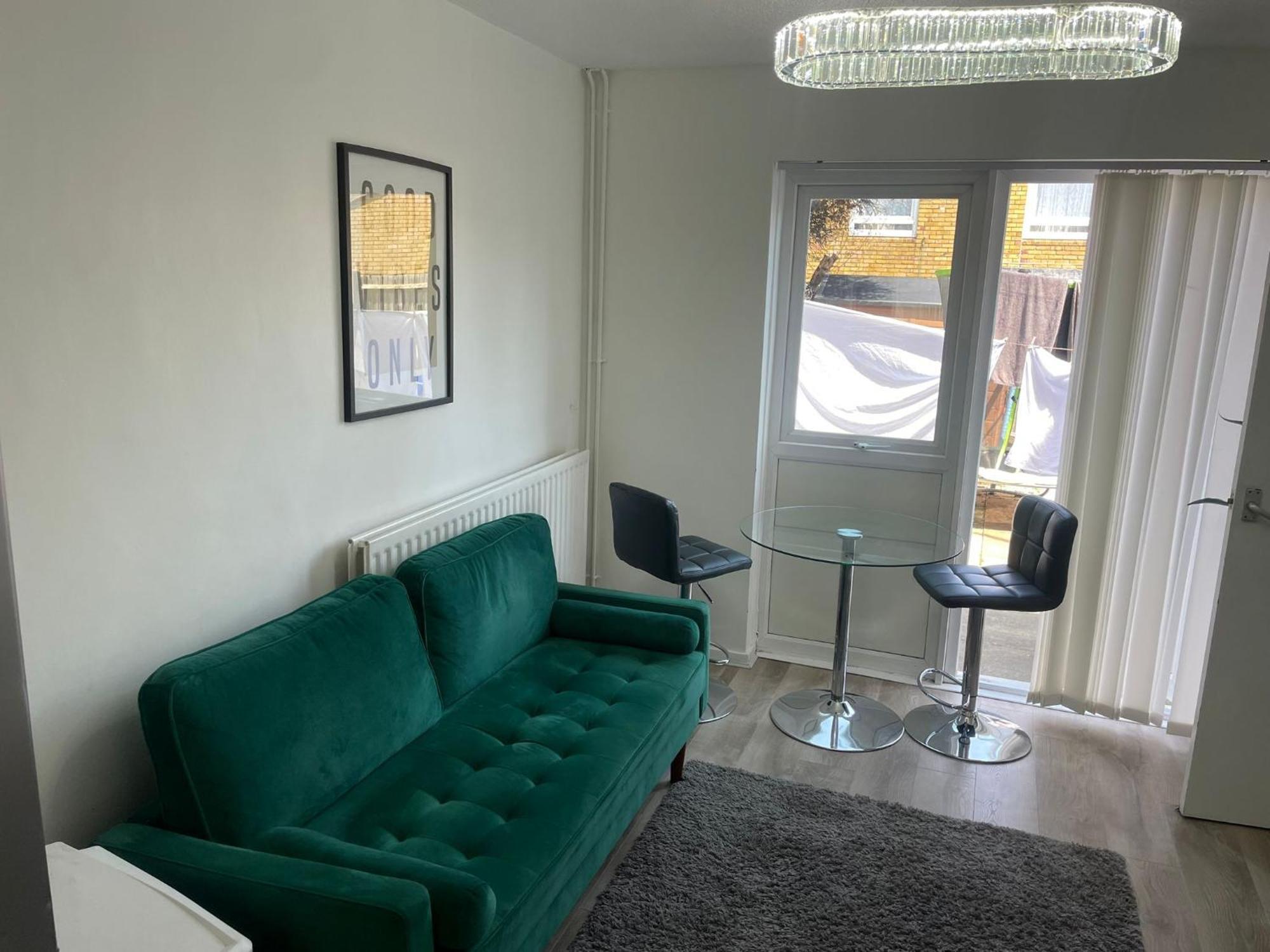 New! 4 Bedroom London House With Garden And Lawn Exteriör bild